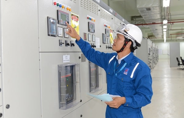 Thay thế thiết bị điện cơ lỗi thời